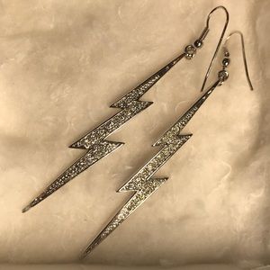 Lighting earrings